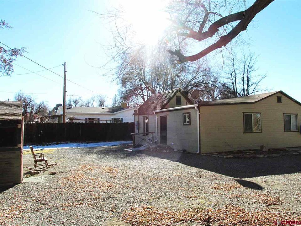 1st image of 1020 Bluff St