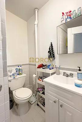 Rented by City Connections Realty | media 18