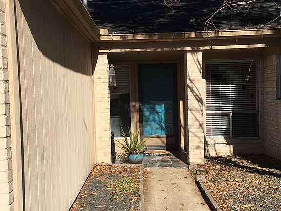 2nd image of 15903 Cavendish Dr