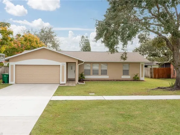 3300 Valencia DR, NAPLES, FL 34120