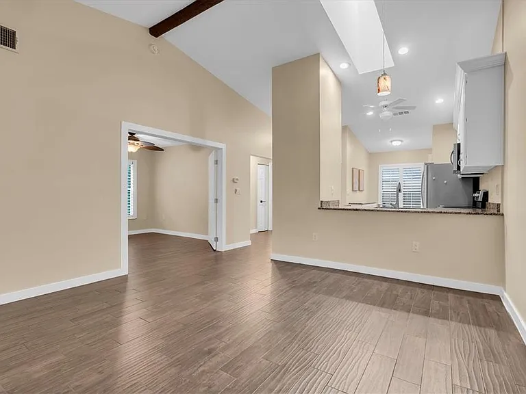 3203 Charter Club Dr #B — Photo 11
