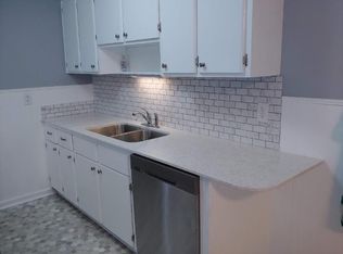 30 Creekside Dr #A, Cheektowaga, NY