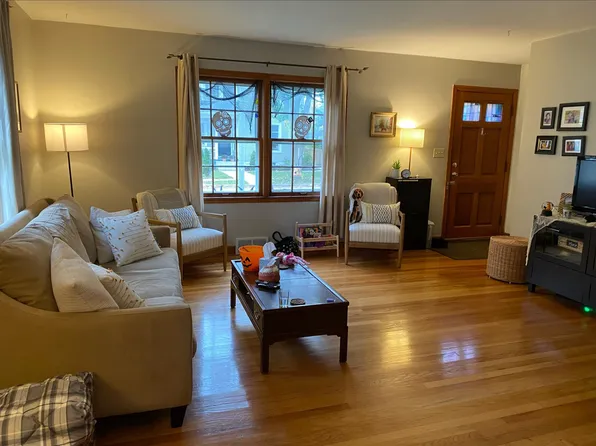 1529 Alice St, Wauwatosa, WI 53213