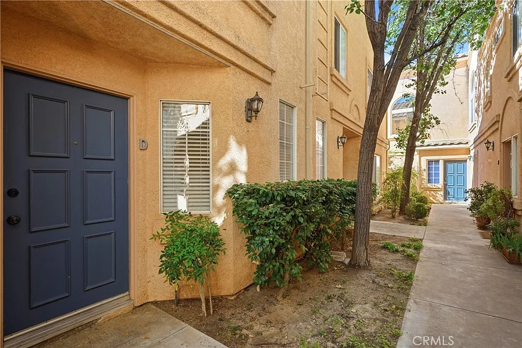2 bed, 2.5 bath, 1164 sqft, $3,450 — Photo 1