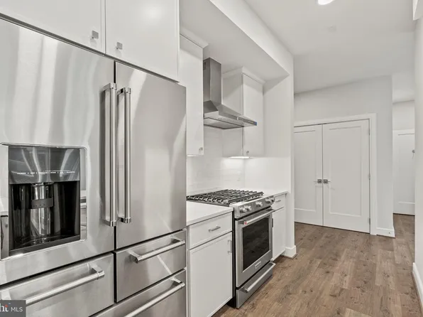 625 Slaters Ln #301W, Alexandria, VA 22314