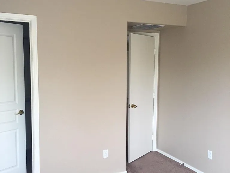 3907 S Soho Ln — Photo 13