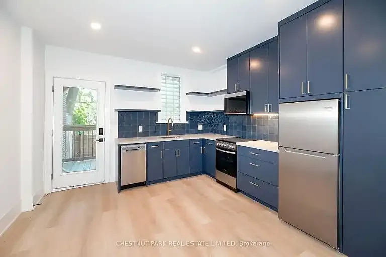 1105 Queen St E #1A
