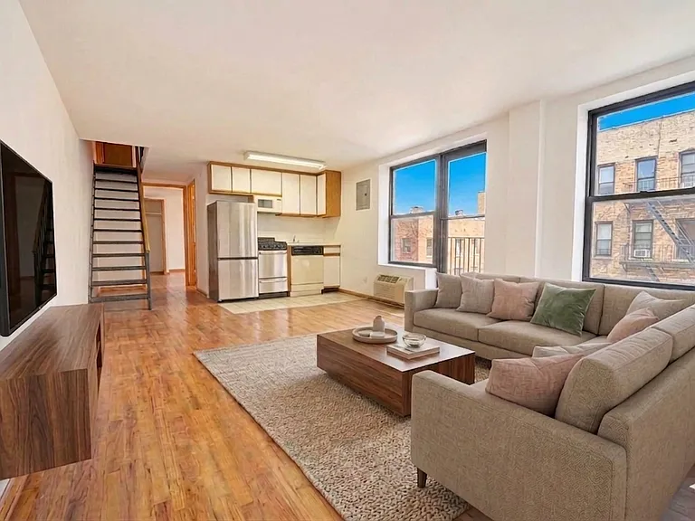 29 7th Ave S #2C — Photo 2