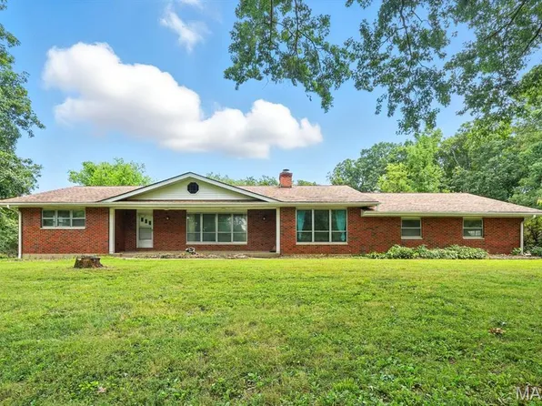 3240 S High Way, Winfield, MO 63389