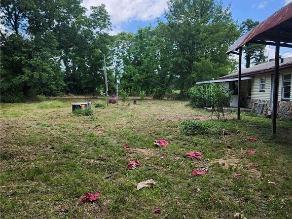 2nd image of 1589 Machen Ln