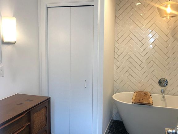5th image of 1607 Summit St #G1