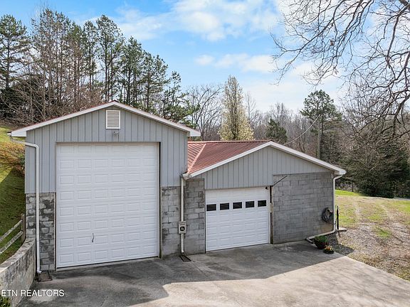 2nd image of 395 Wolfe Rd