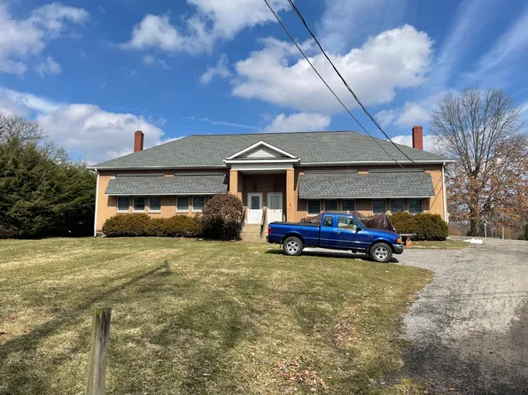 105 Linwood Dr #2, Butler, PA 16001