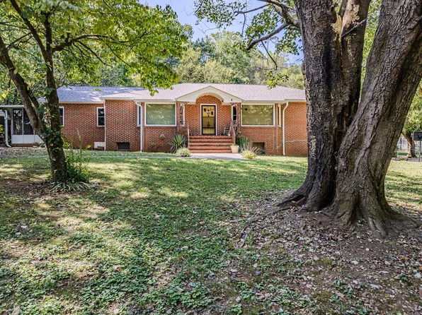 801 Gideon St, Athens, TN 37303