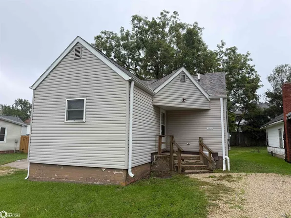 1009 15th St, Eldora, IA 50627