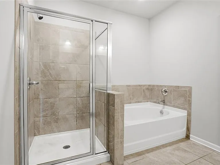 2639 Bloom Cir — Photo 18