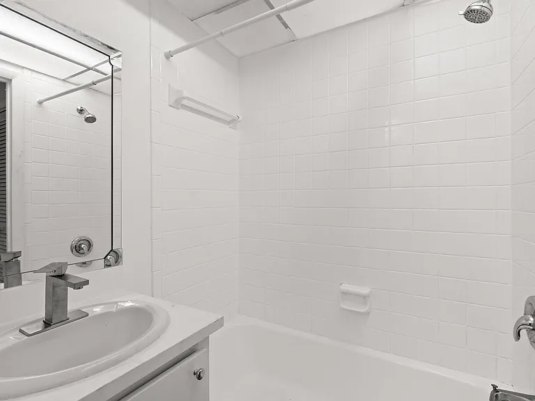 630 NW 13th St #150 — Photo 10