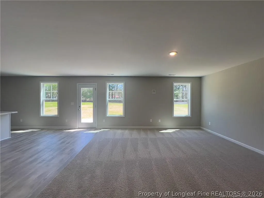 4 bed, 2.5 bath, 2179 sqft, $2,100 — Photo 4