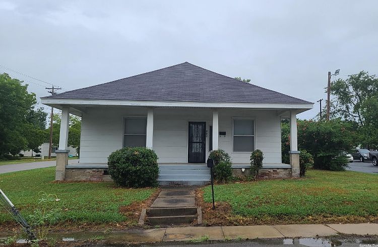 2nd image of 520 S 5th St