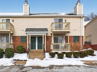 9117 N Swan Cir, Saint Louis, MO 63144