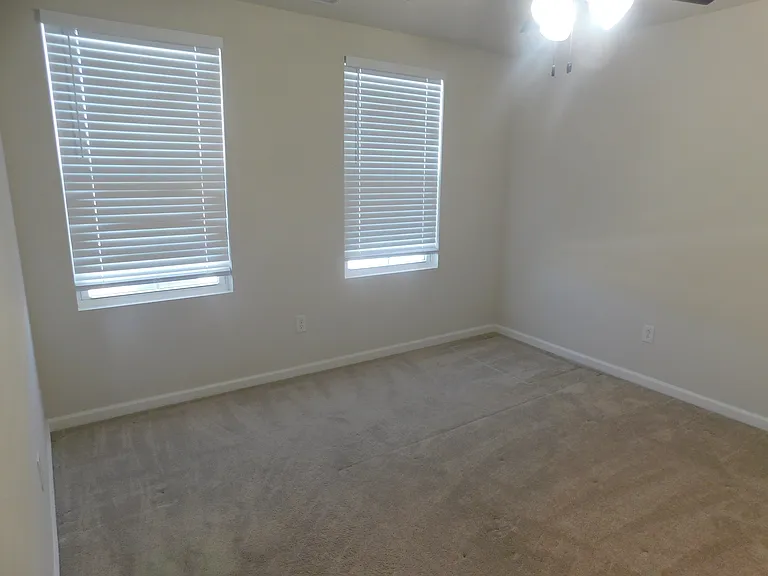 204 Dietz Dr — Photo 13