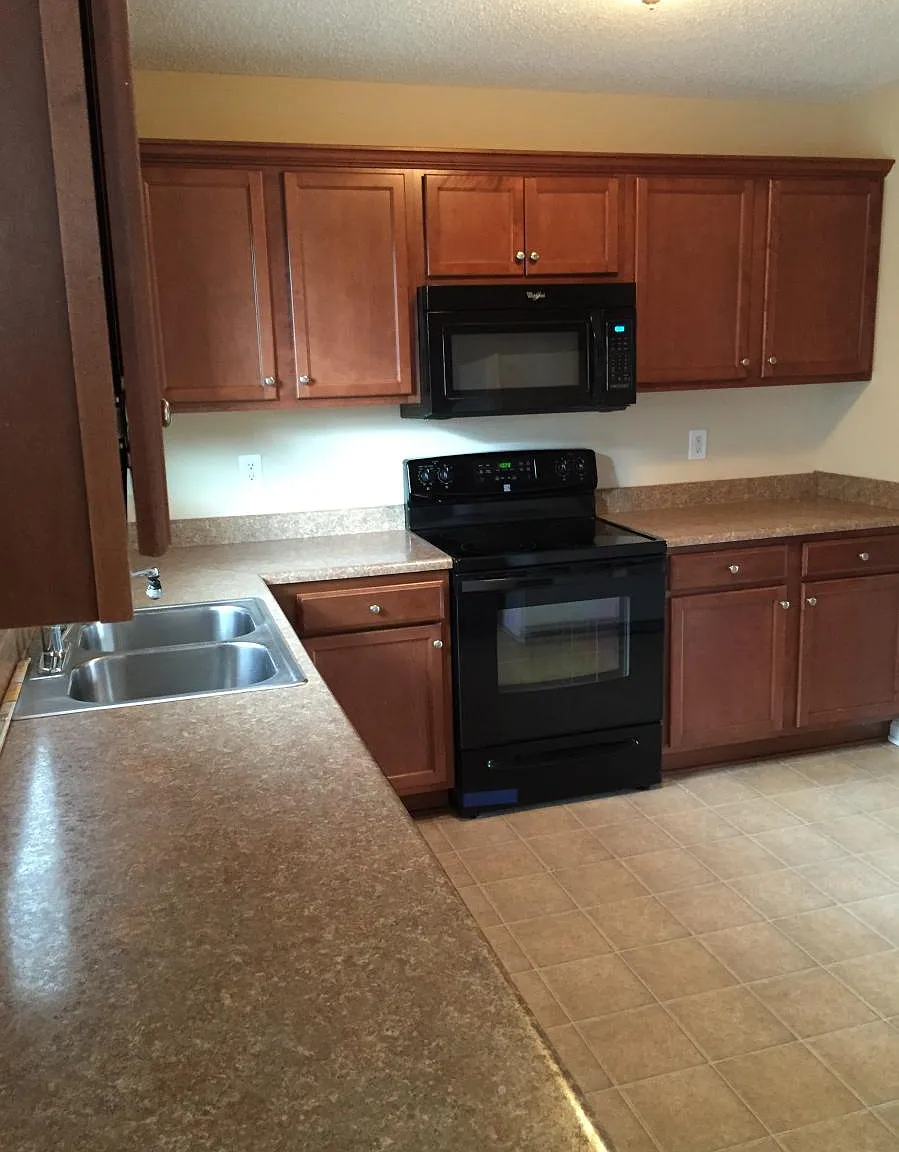 3 bed, 1388 sqft, $1,650 — Photo 4