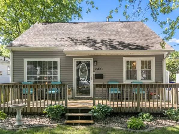 2321 11th Ave SE, Cedar Rapids, IA 52403