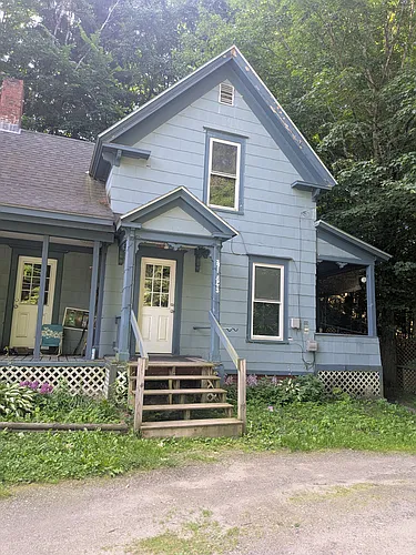 271 Central St #3 Photo 1