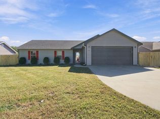 217 Northfield Rd, Manhattan, KS 66502