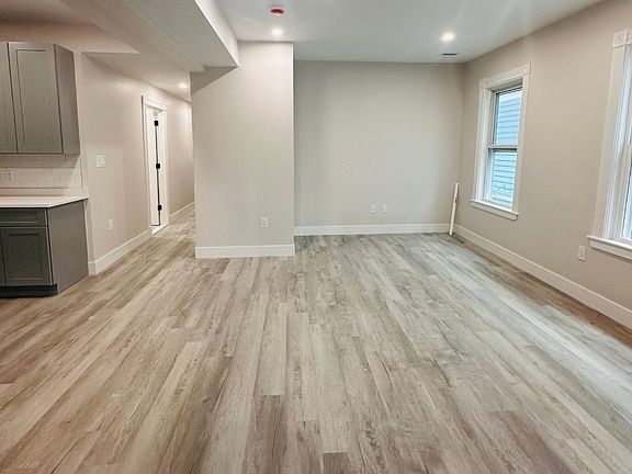 5th image of 761 Columbia Rd #1A