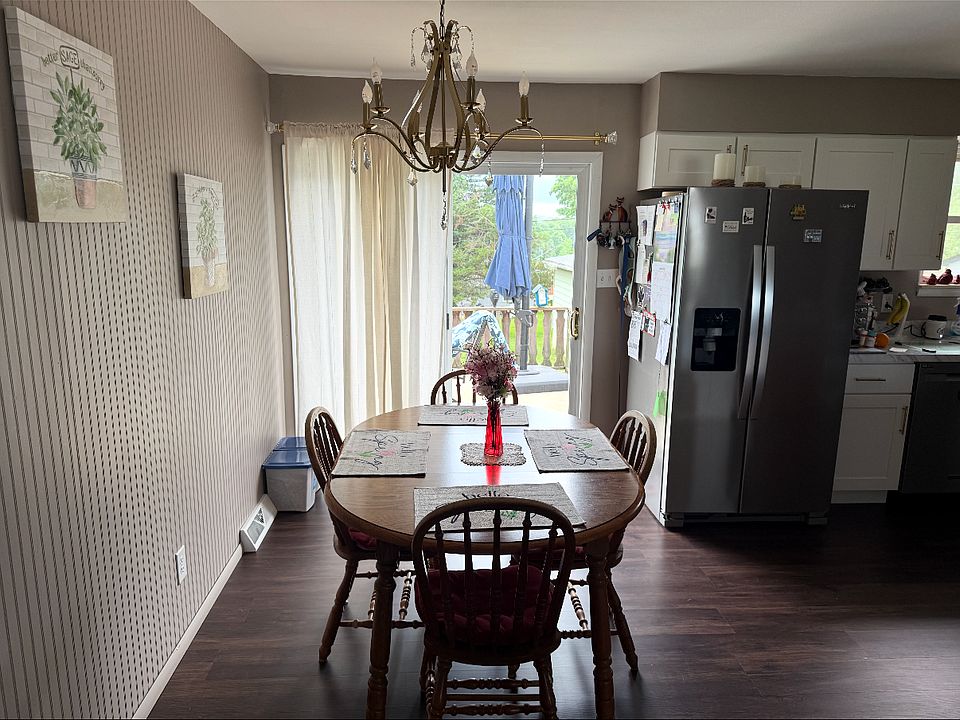 1st image of 409 Sunshine Dr