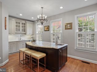 1223 Roundhouse Ln, Alexandria, VA 22314