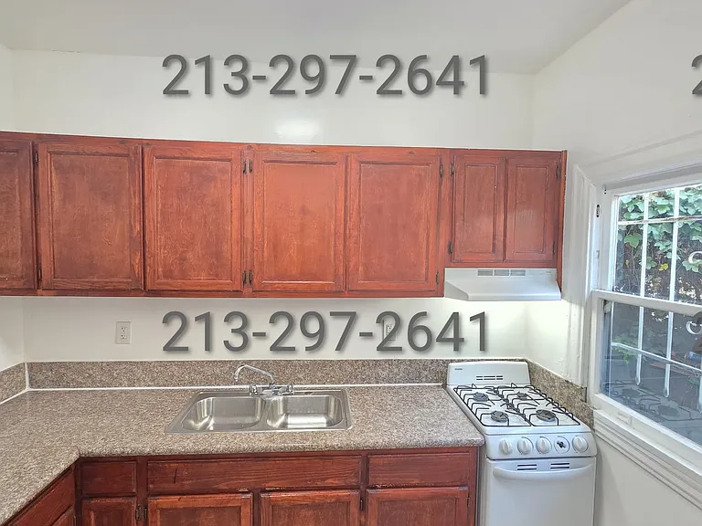 441 S Rampart Blvd #G — Photo 9