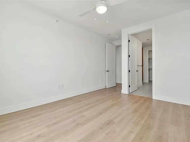 1701 Simond Ave #642 — Photo 8