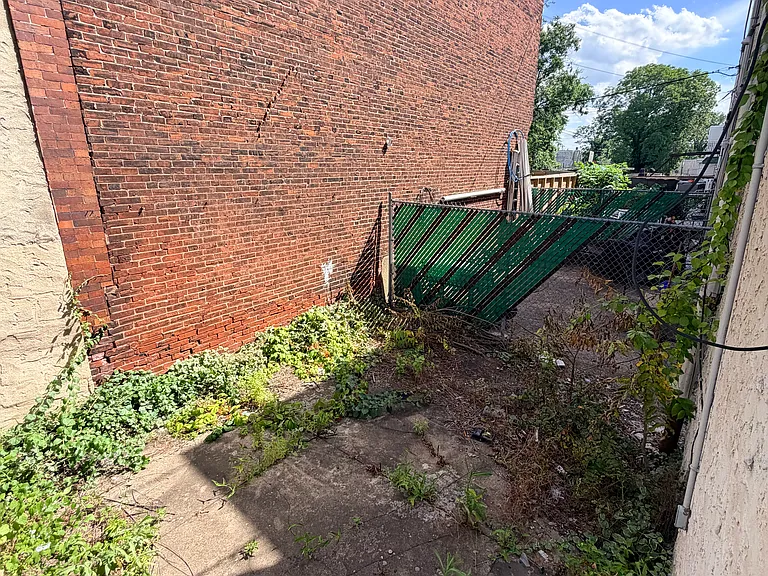 6030 Greenway Ave — Photo 31