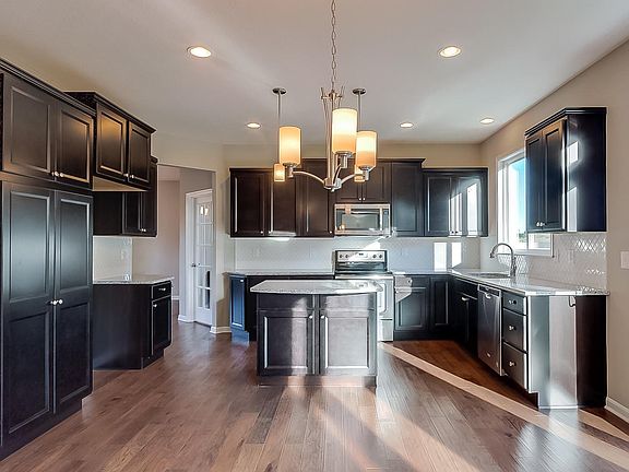 3rd image of 6078 Magnolia Woods Way