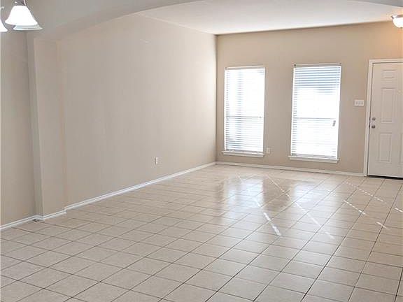 3rd image of 10403 Wylie Dr #259