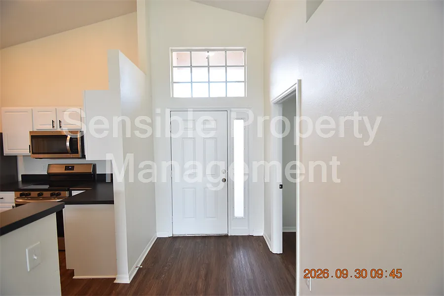 4 bed, 1665 sqft, $2,250 — Photo 2