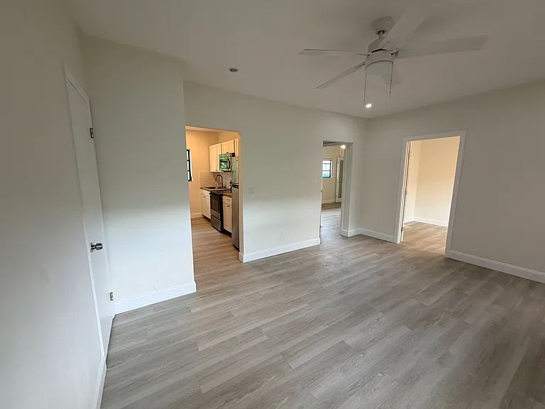 7845 NE Bayshore Ct #16 — Photo 7