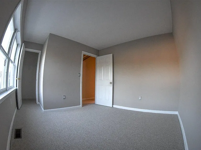 52 Cadogan Way — Photo 12