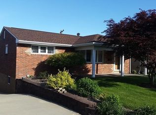 267 Skyport Rd, West Mifflin, PA 15122