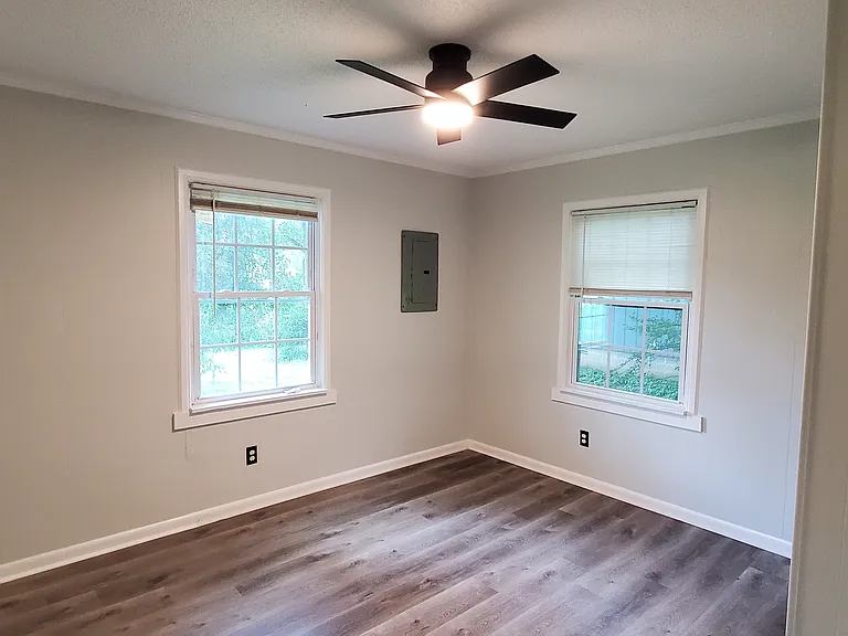 213 Blanton St — Photo 16