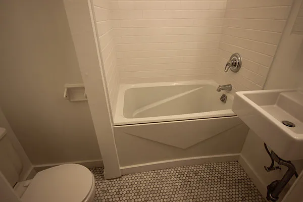 Rented by Aether Property Group | media 29