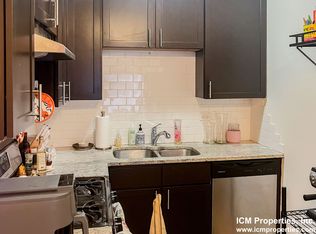 448 W Surf St #2F, Chicago, IL 60657