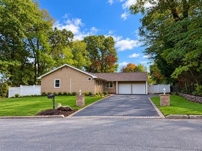 395 Ridgefield Road, Hauppauge, NY, 11788