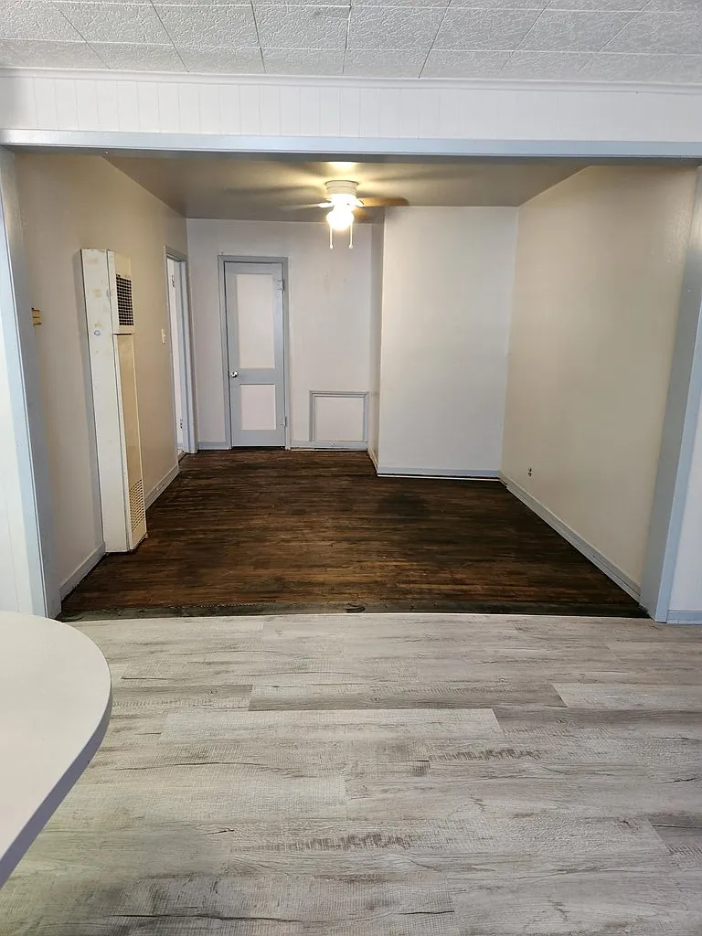 1 bed, 1.0 bath, 650 sqft, $900 — Photo 4