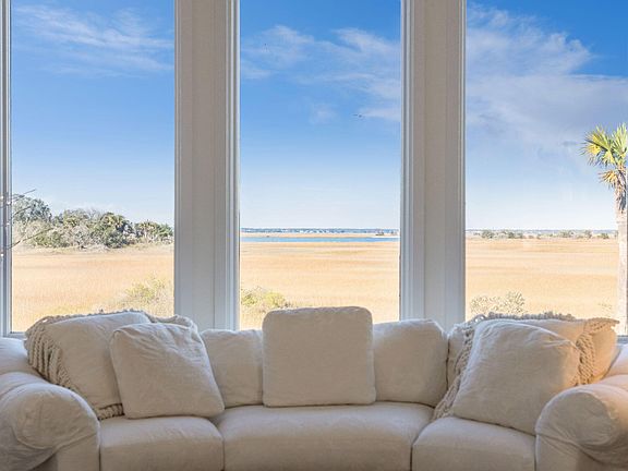 4th image of 10 Waterway Island Dr