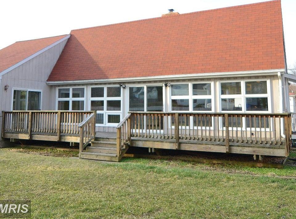 Exterior (Front)