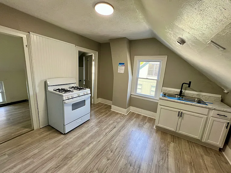 4212 Apple Ave #1 — Photo 8