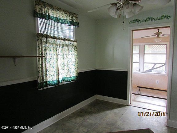 4th image of 4724 Putnam Ave